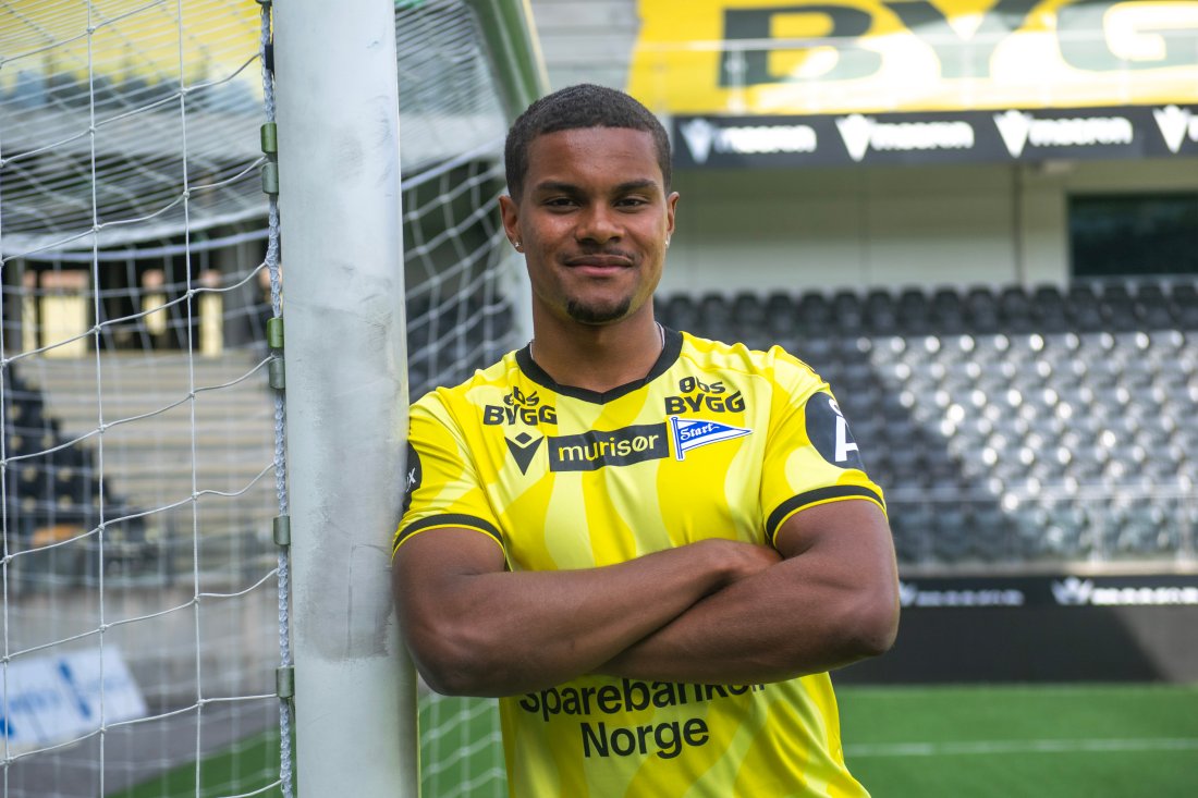 Santino gleder seg til å spille foran Start-supporterne snart. 20-åringen kan muligens få sin debut på hjemmebane foran et fullsatt Sparebanken Norge Arena 1. august.