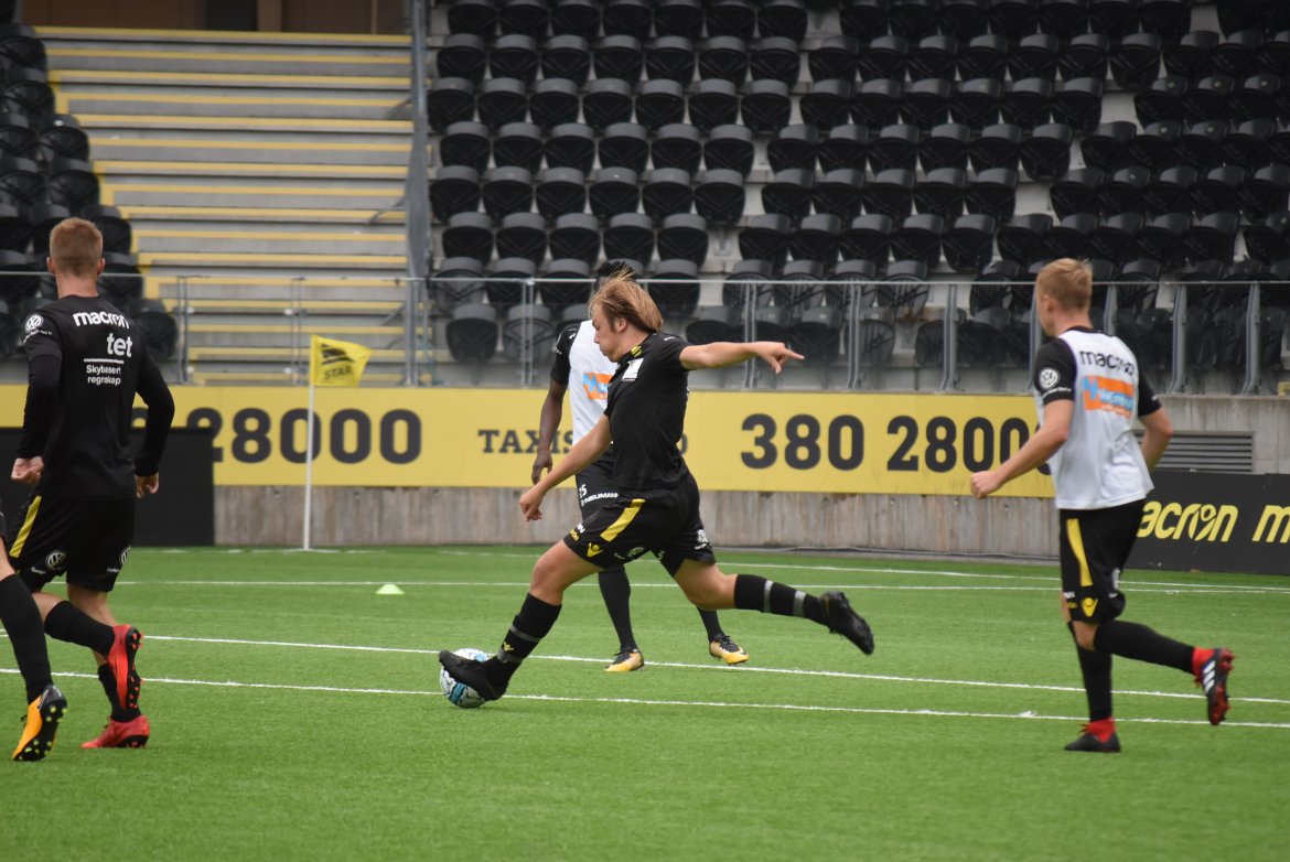 Start 2-spiller Mathias Myhre Madsen viste frem skuddfoten flere ganger.