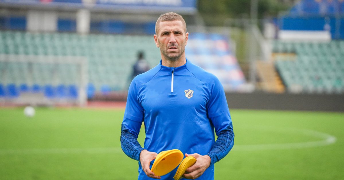 Bli med på å ønske Azar velkommen / Start