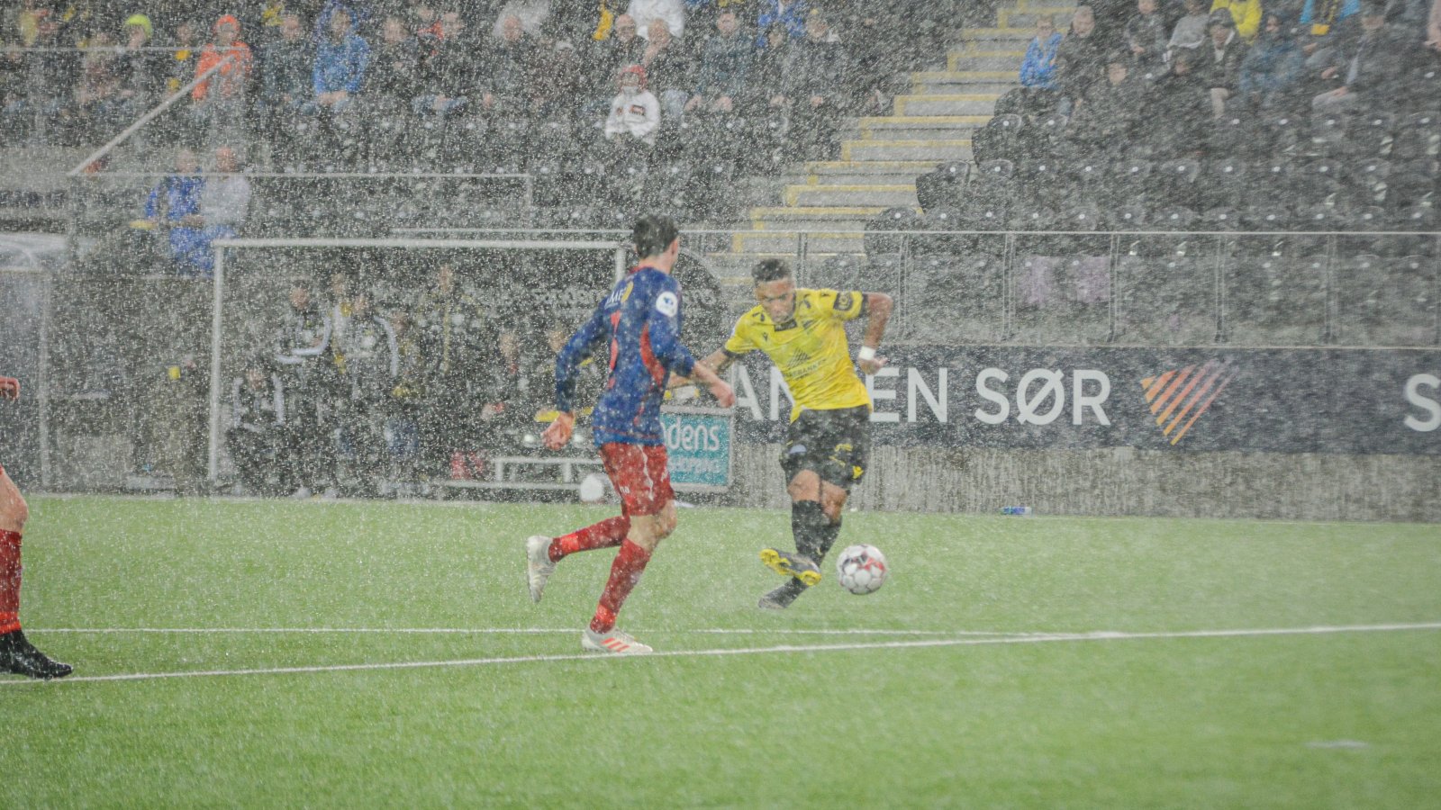 Vi vinner i sol, og vi vinner i regn. Seks seiere og en uavgjort på de siste syv kampene nå. FOTO: Tobias Bjerkholt Svensson