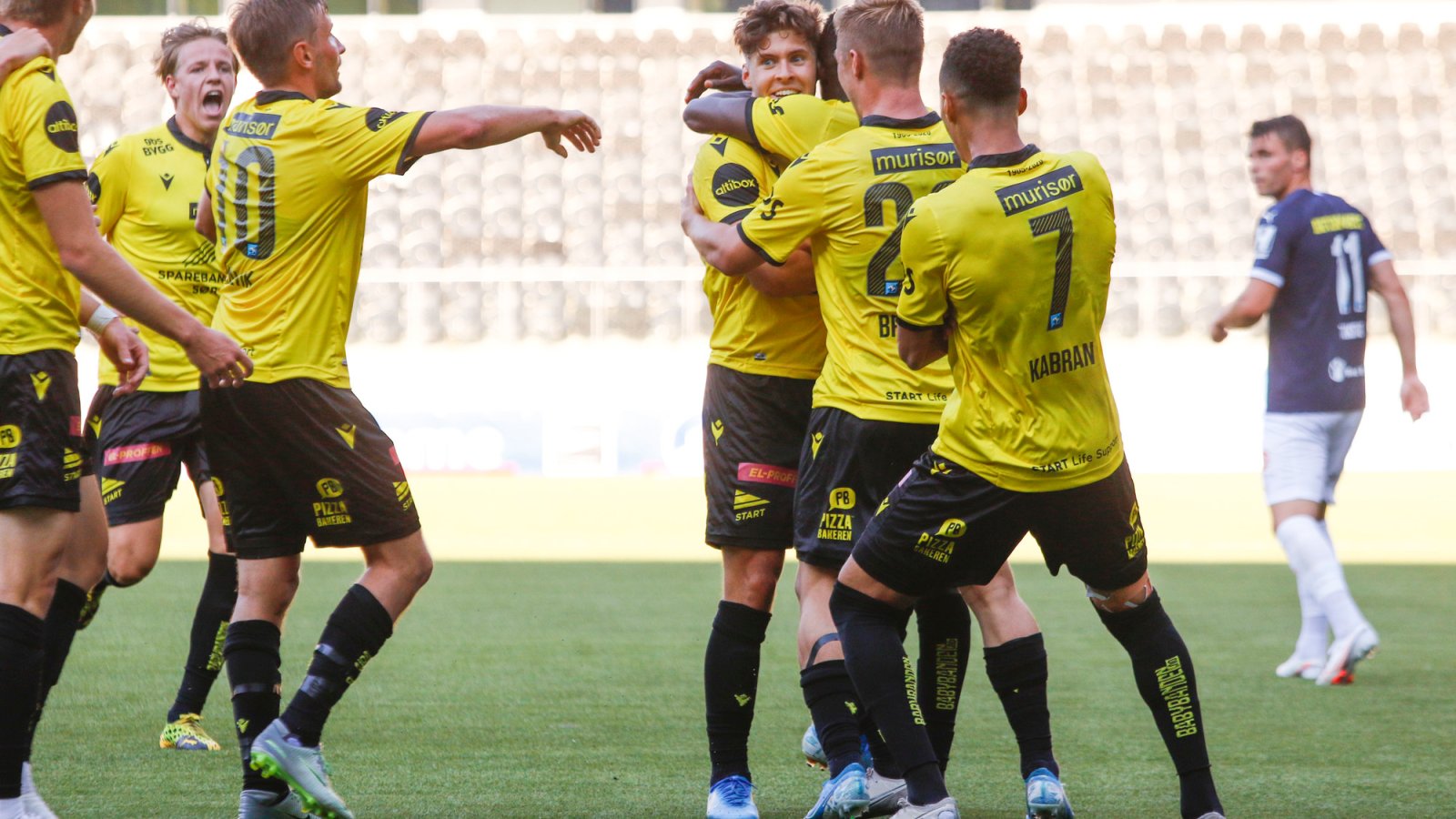 God stemning etter at Markovic sendte Start i ledelsen med 2-1 scoringen. Foto: Tor Erik Schrøder / NTB scanpix