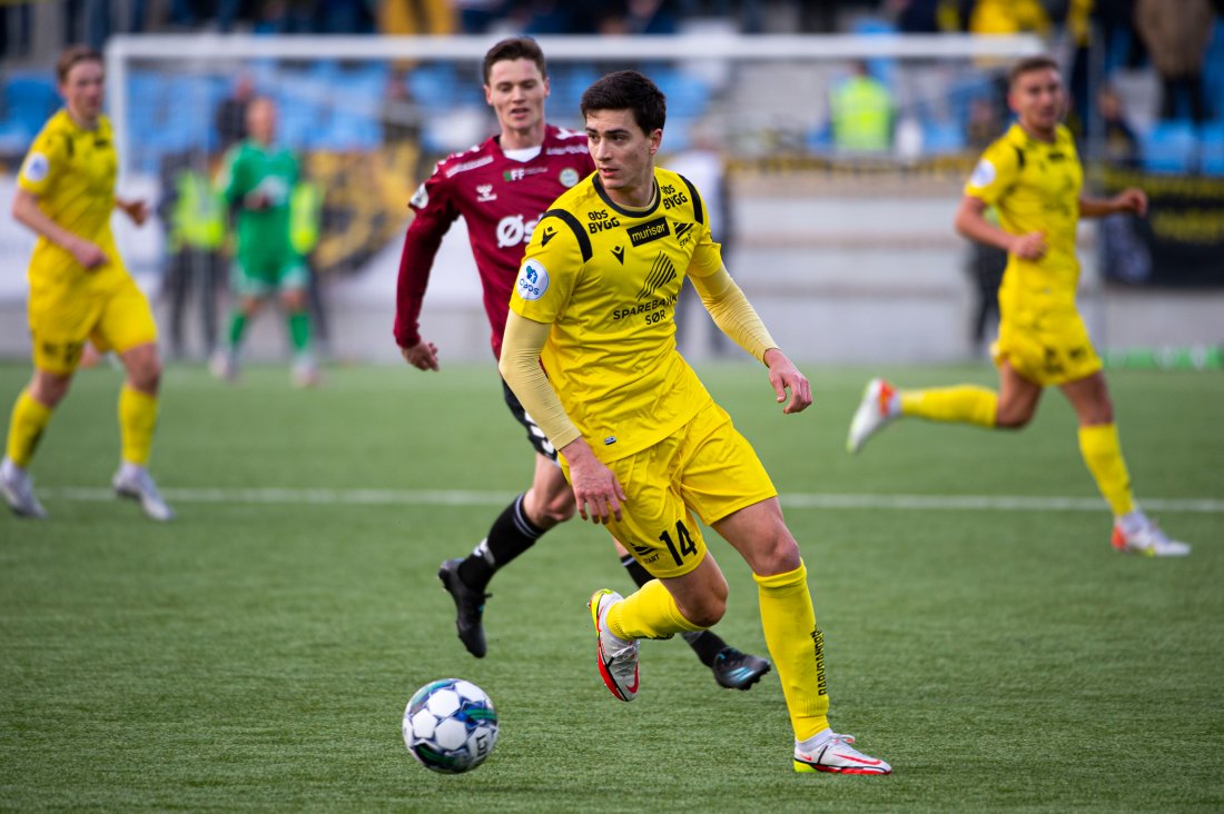 Sandnes 20220312. Starts Luc Katja Anne Mares i aksjon under fotballkampen mellom Sandnes Ulf og Start på Østerhus arena. Foto Carina Johansen  NTB.jpg