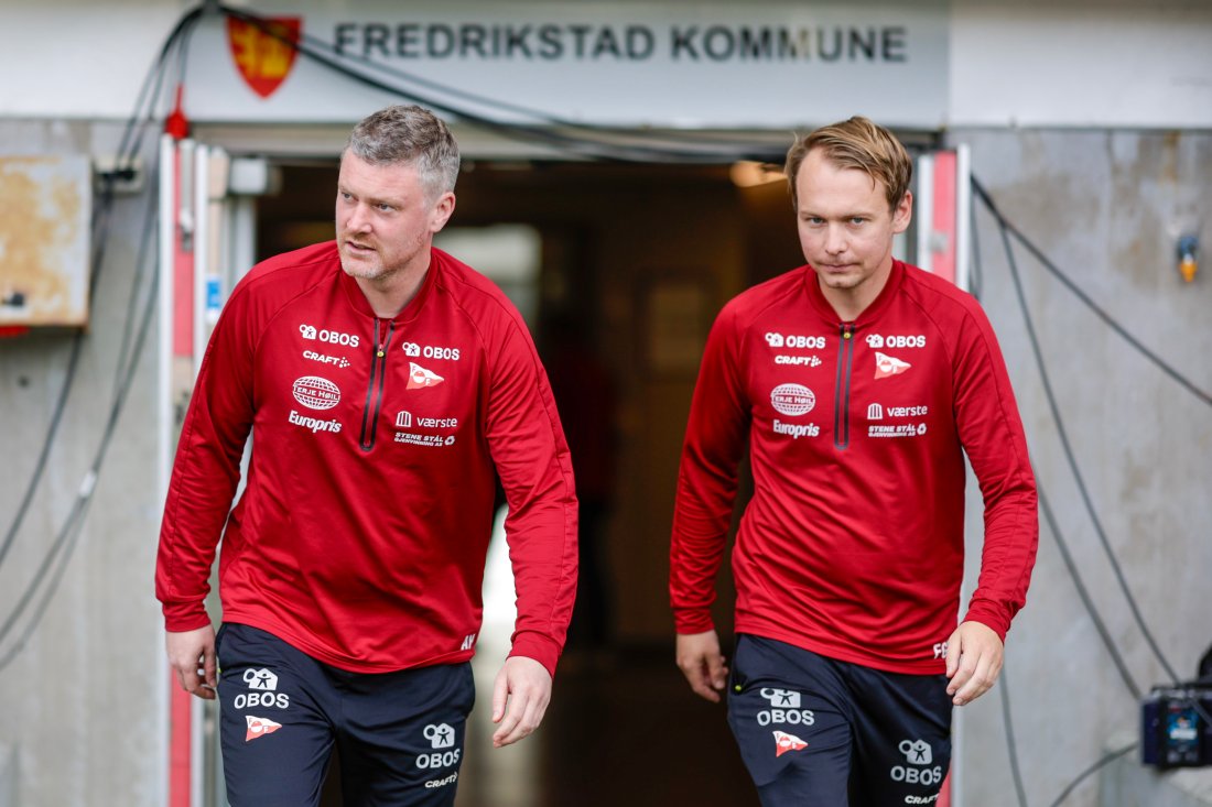Fredrik Greve Monsen (t.h) tar over stafettpinnen som sportssjef fra Mick Priest snart. Foto: Christoffer Andersen / NTB