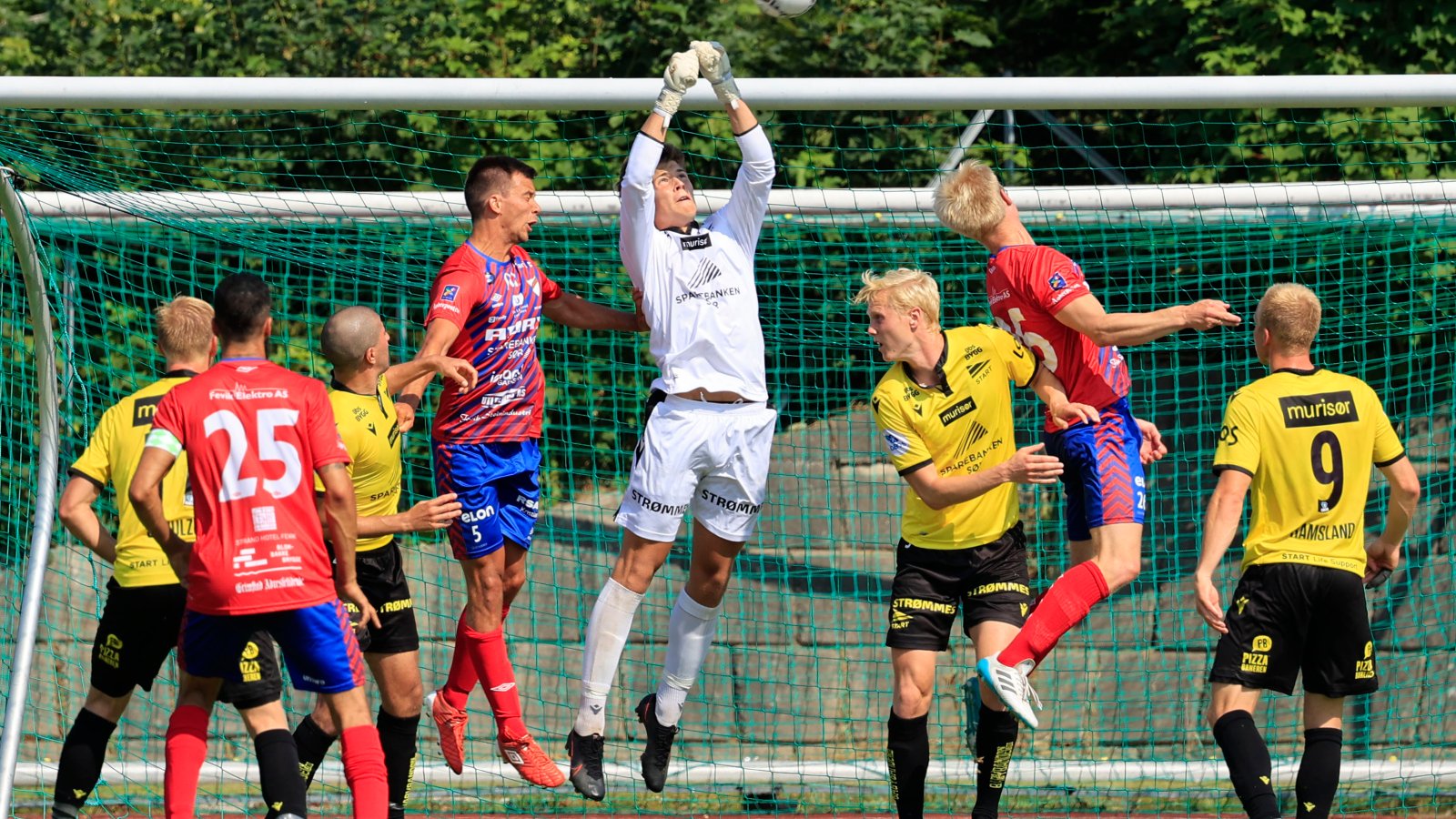 Jasper Silva Torkildsen holdt nullen i sin første offisielle kamp for Start. Foto: Tor Erik Schrøder / NTB.