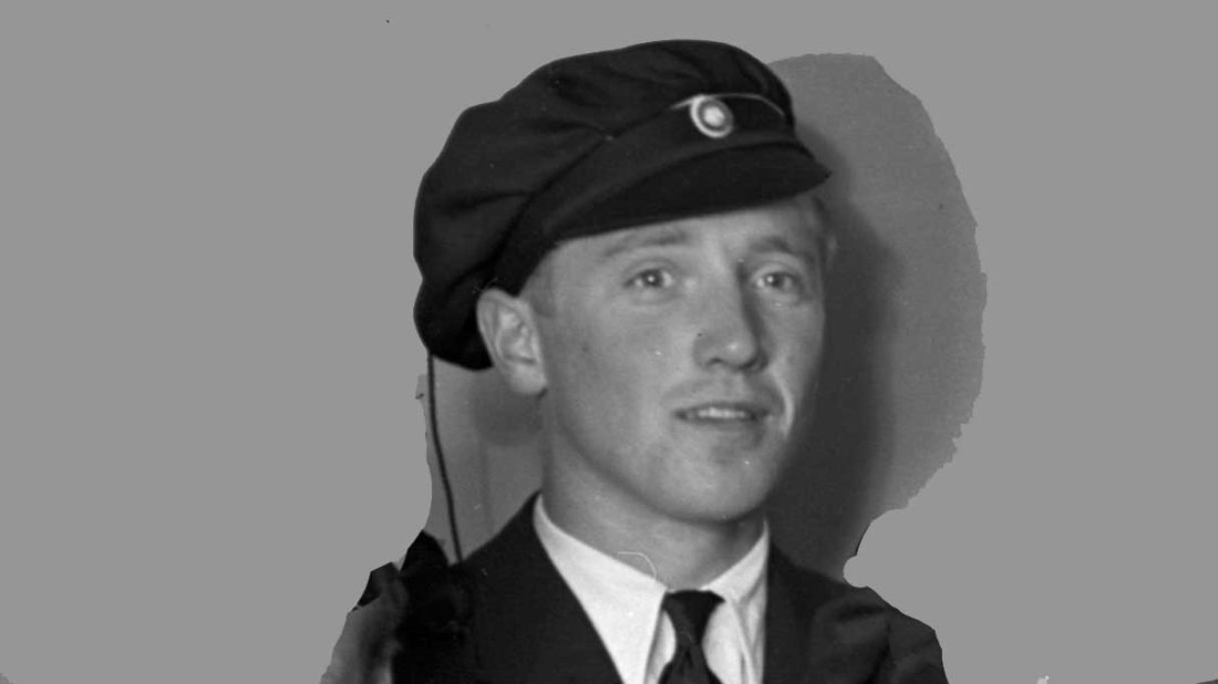 Finn Hansen as a graduating student in 1938 (Photo: Vest-Agder Museum) (cropped from group photo)